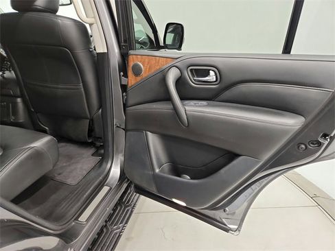 Used 2019 INFINITI QX80 Luxe image 40