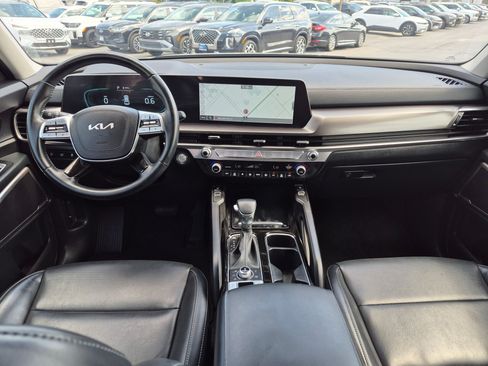 Used 2025 Kia Telluride S AWD/4WD image 27