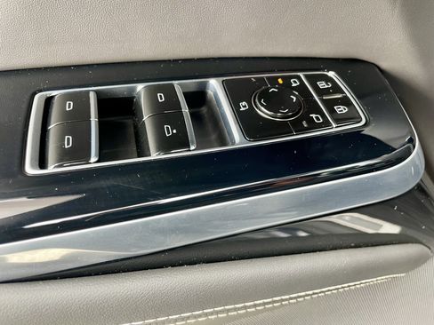 Used 2025 Cadillac Escalade Sport Platinum w/ LPO, ONYX Package AWD/4WD image 10