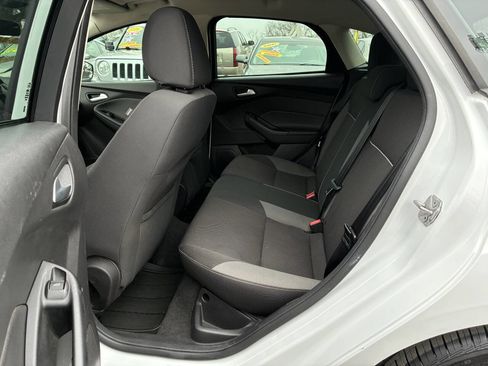 Used 2013 Ford Focus SE image 4