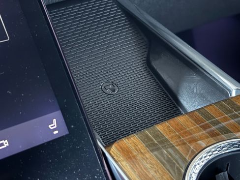 New 2025 Cadillac Escalade Premium Luxury Platinum image 39