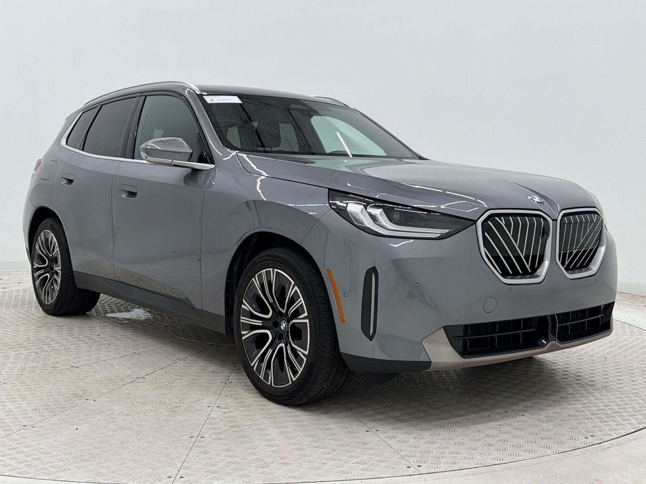 Used 2025 BMW X3 xDrive30i w/ Premium Package AWD/4WD image 7