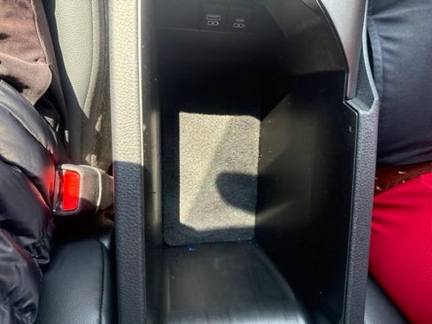 Used 2024 Toyota Camry SE FWD image 29
