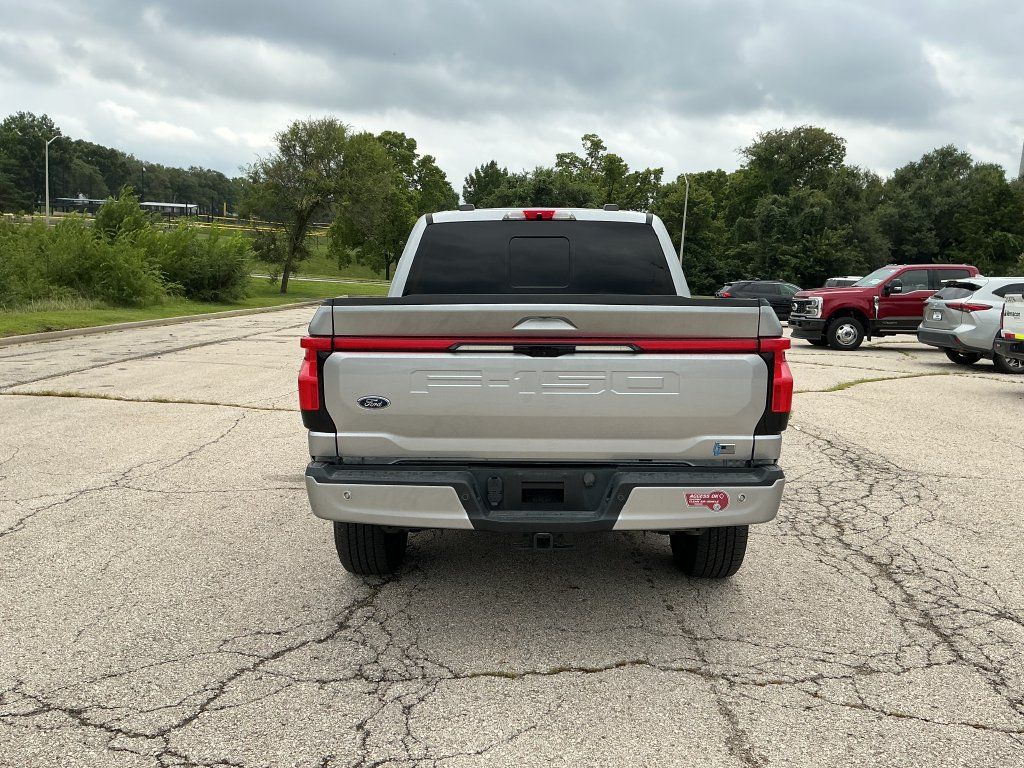Used 2023 Ford F150 Lightning Lariat AWD/4WD image 4