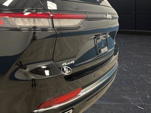 Used 2024 Jeep Grand Cherokee Overland image 38