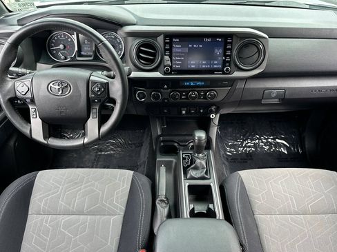 Used 2021 Toyota Tacoma TRD Off-Road AWD/4WD image 3