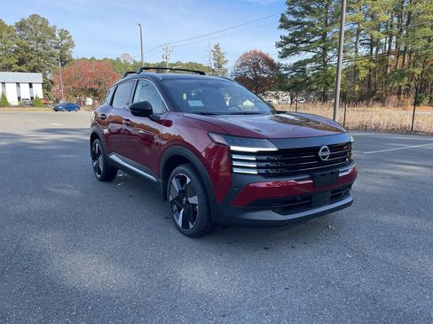 New 2026 Nissan Kicks SR w/ Cold Weather Package image 4