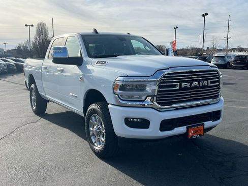 Used 2024 RAM 2500 Laramie AWD/4WD image 7