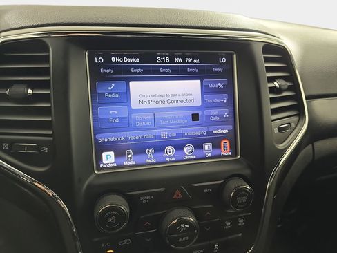 Used 2017 Jeep Grand Cherokee Altitude AWD/4WD image 23