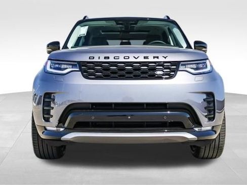 Used 2025 Land Rover Discovery Dynamic SE AWD/4WD image 2