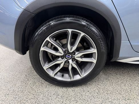 Used 2018 Volvo V60 T5 Cross Country w/ Convenience Package image 38