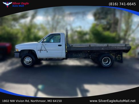 Used 2001 Dodge Ram 3500 Truck 2WD Regular Cab image 2