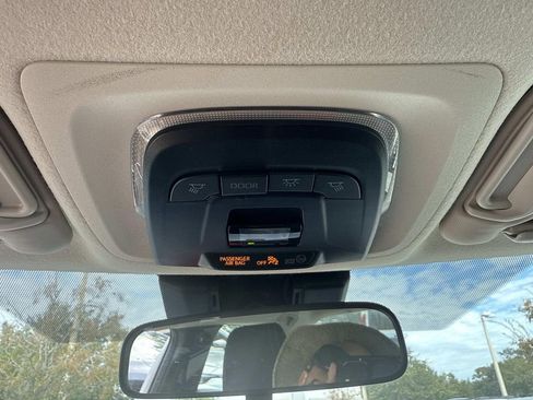 Used 2023 Toyota Corolla LE image 42