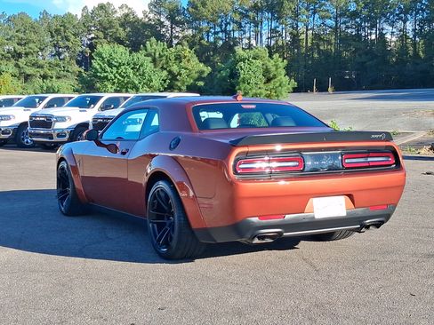 Used 2022 Dodge Challenger SRT Hellcat RWD image 5