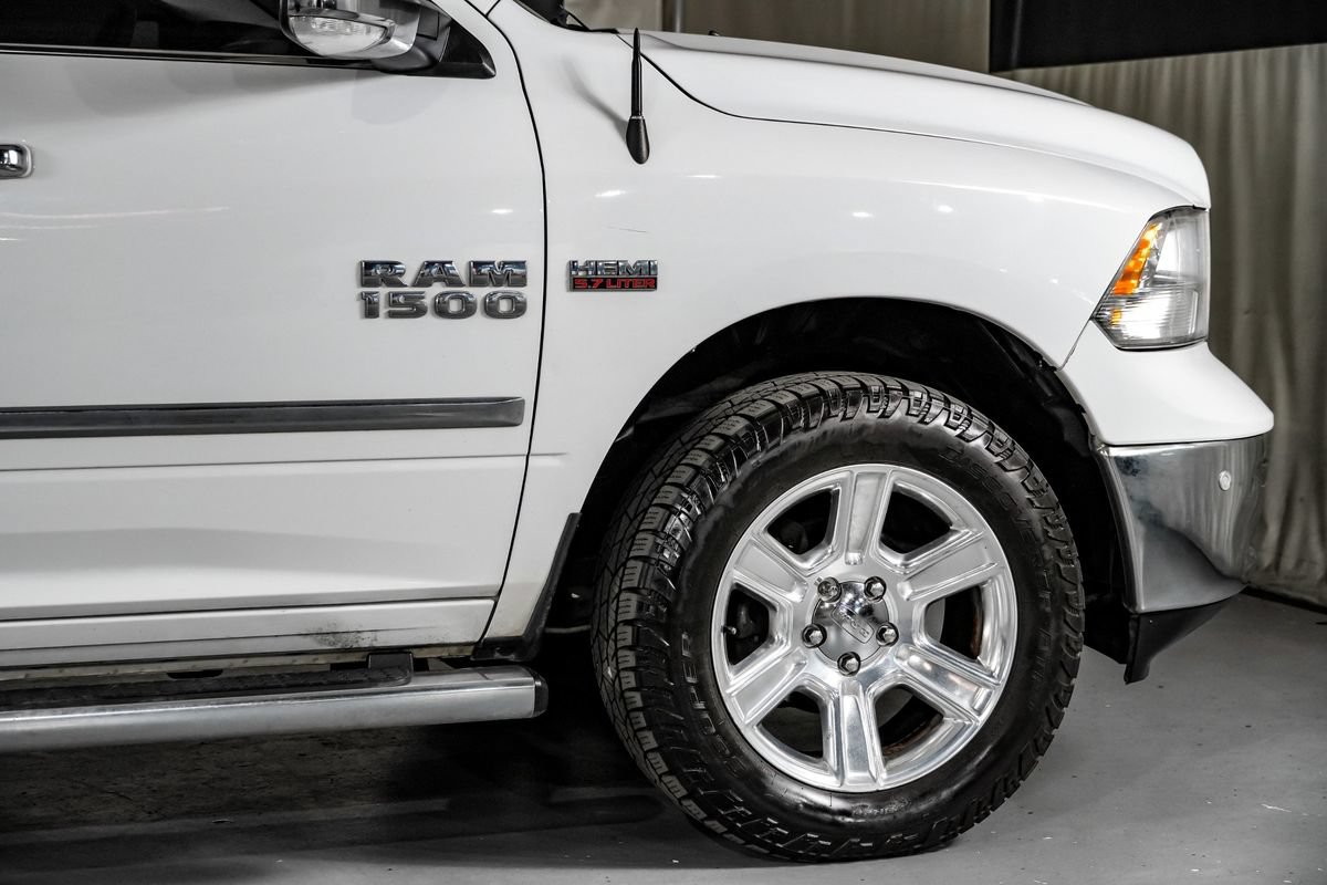 Used 2017 RAM 1500 SLT RWD image 7