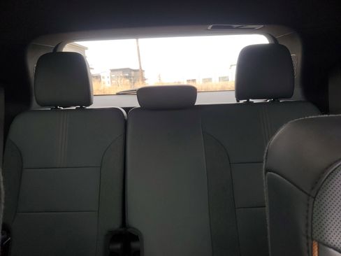 Used 2024 GMC Acadia AT4 image 11