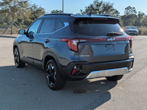 Certified 2025 Kia Seltos EX w/ EX Sunroof Package image 7