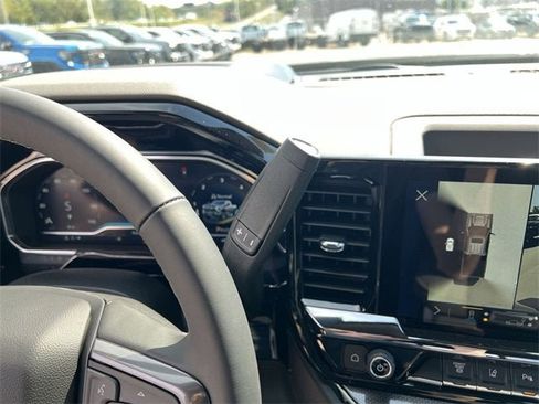 New 2025 Chevrolet Silverado 2500 ZR2 w/ Technology Package image 16