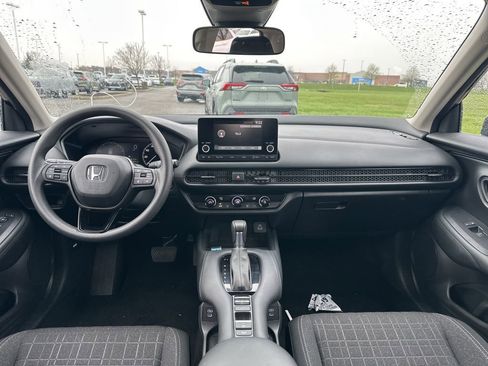 Used 2025 Honda HR-V LX image 17