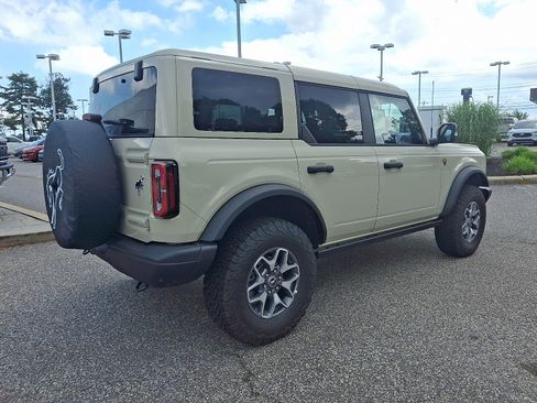 New 2025 Ford Bronco Badlands image 7