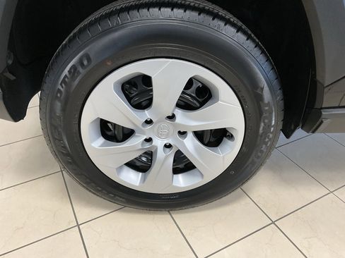 Used 2025 Toyota RAV4 LE image 8