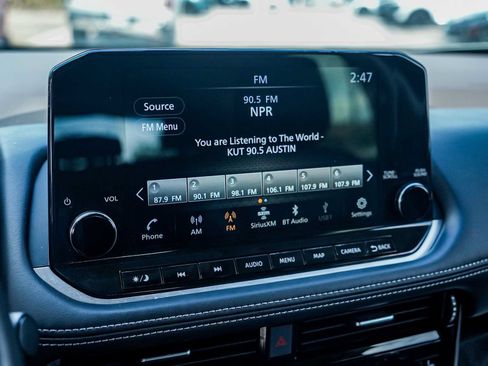 Used 2023 Nissan Rogue SL w/ SL Premium Package FWD image 15