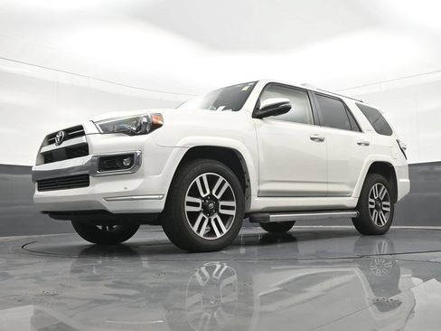 Used 2023 Toyota 4Runner Limited AWD/4WD image 23