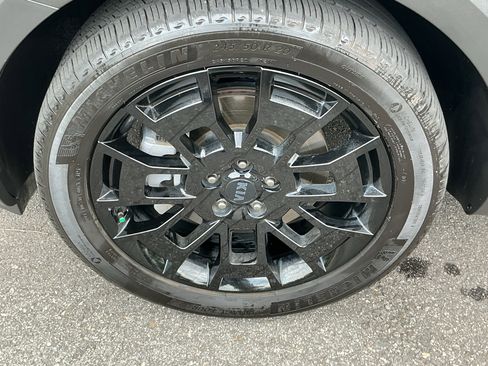 Used 2021 Kia Telluride SX w/ Nightfall Edition Package AWD/4WD image 8