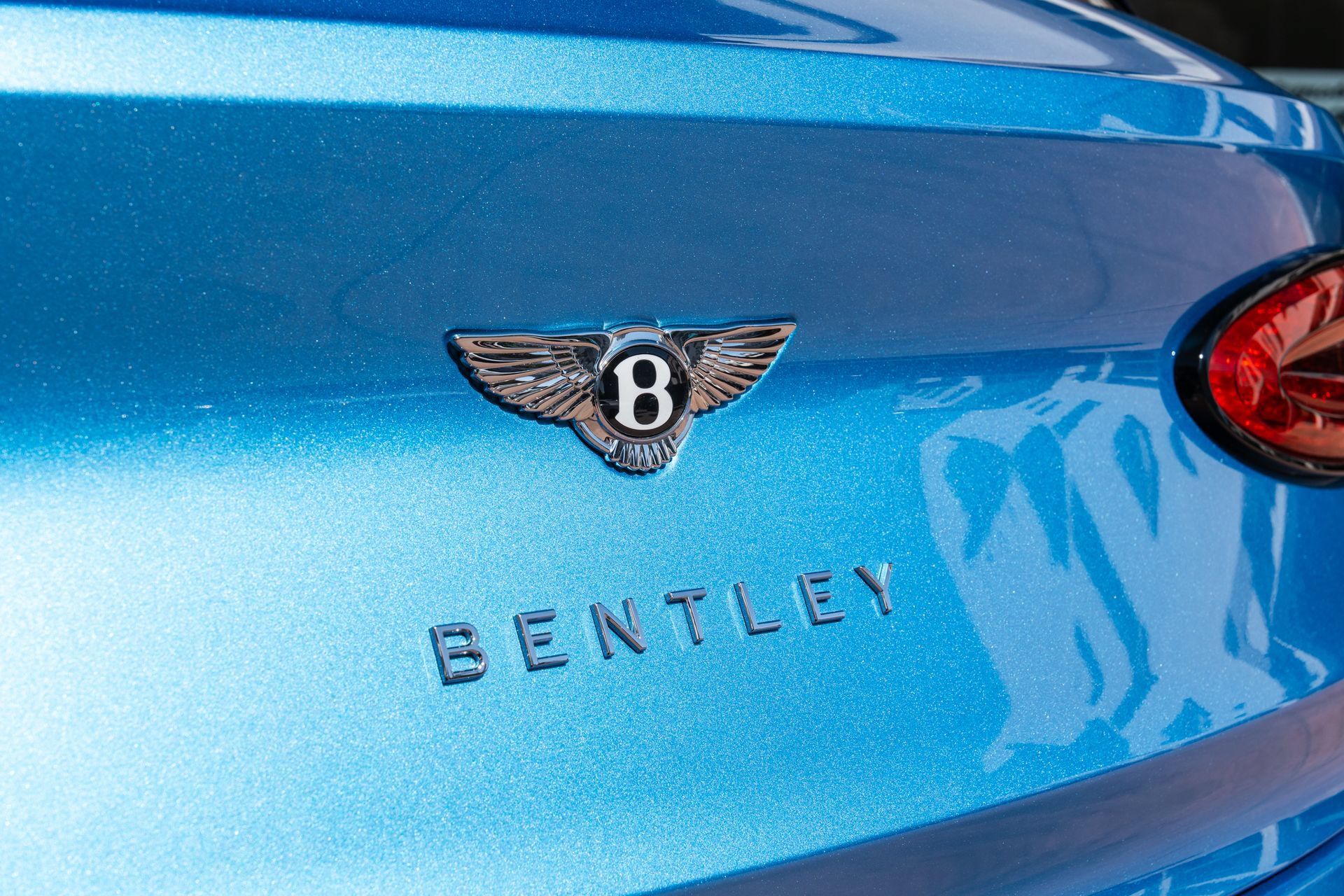 Used 2023 Bentley Bentayga AWD/4WD image 22