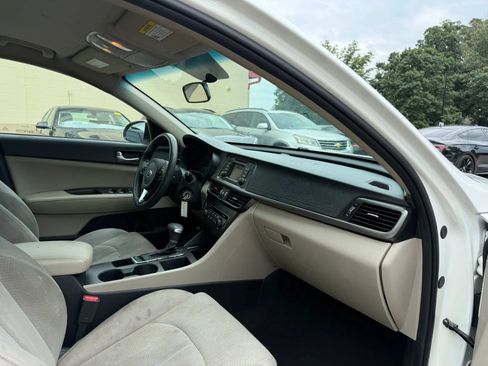Used 2016 Kia Optima LX FWD image 19