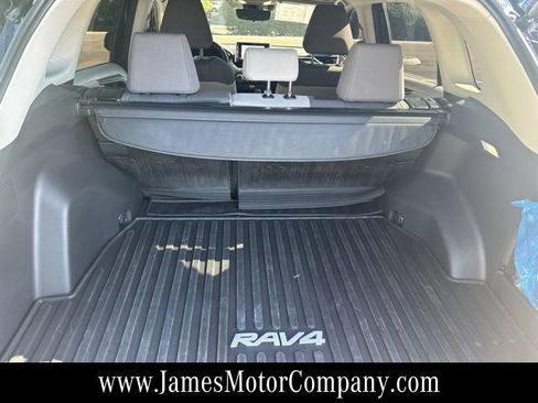 Used 2025 Toyota RAV4 XLE w/ Convenience Package AWD/4WD image 8