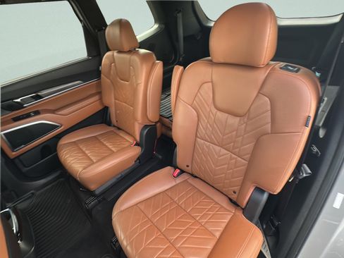 Certified 2025 Kia Telluride SX Prestige X-Pro AWD/4WD image 10