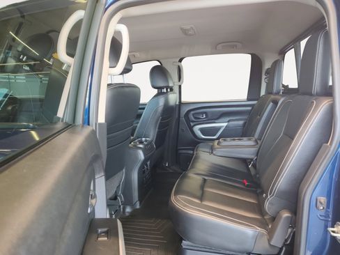 Used 2018 Nissan Titan PRO-4X w/ Pro-4x Convenience Package AWD/4WD image 24