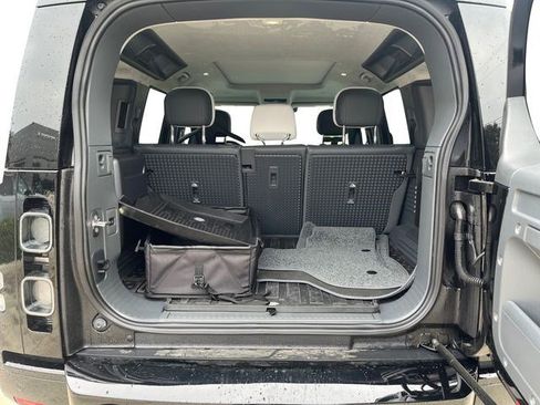 New 2025 Land Rover Defender 110 V8 AWD/4WD image 21