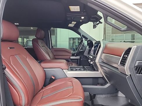 Used 2022 Ford F450 Platinum w/ FX4 Off-Road Package image 8