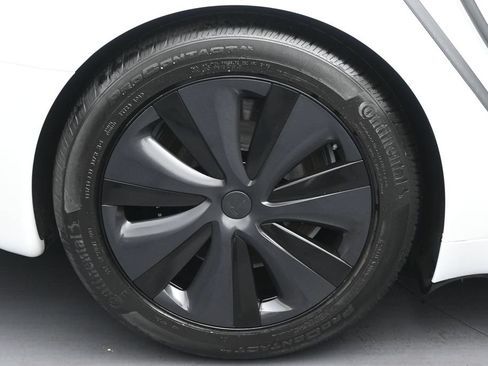 Used 2023 Tesla Model S AWD/4WD image 7