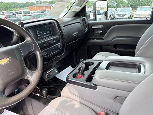 Used 2019 Chevrolet Silverado 2500 W/T w/ WT Convenience Package AWD/4WD image 10