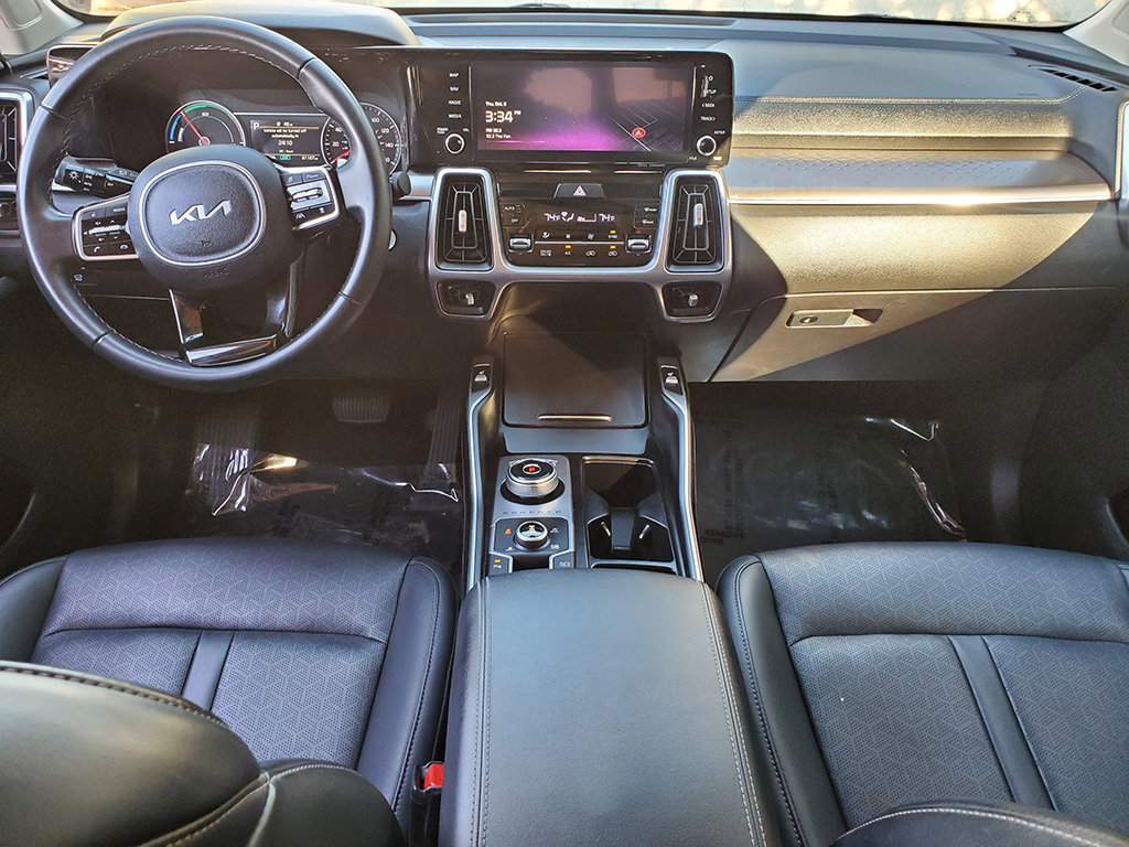 Used 2023 Kia Sorento EX AWD/4WD image 14