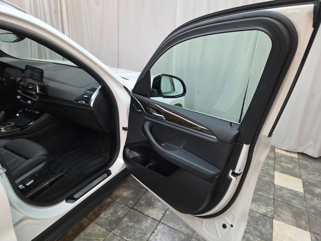 Used 2020 BMW X3 xDrive30i AWD/4WD image 10