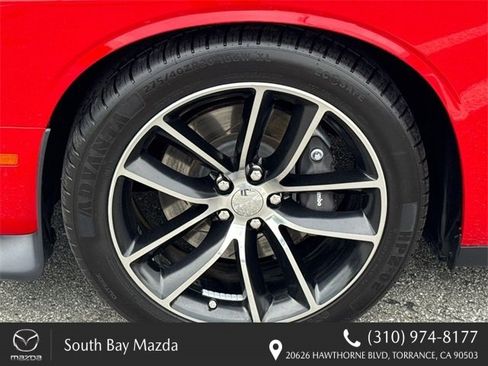 Used 2016 Dodge Challenger R/T Scat Pack w/ Leather Interior Group image 30
