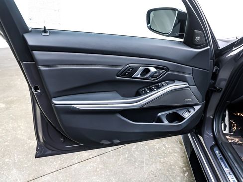 Used 2024 BMW M3 Competition w/ Executive Package image 21