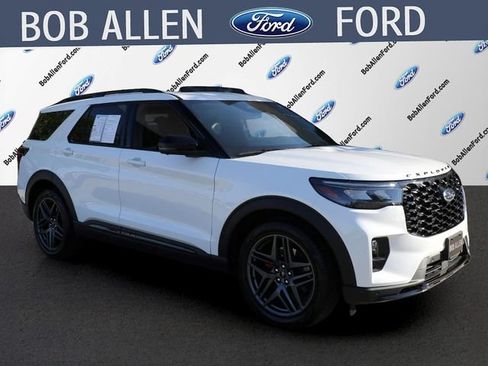 Used 2025 Ford Explorer ST w/ Sun And Sound Package AWD/4WD image 2