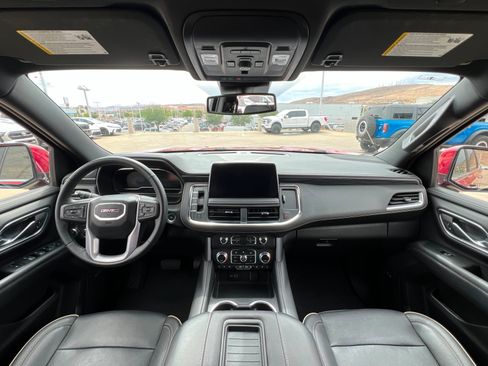 Used 2024 GMC Yukon XL SLT w/ SLT Luxury Package AWD/4WD image 10