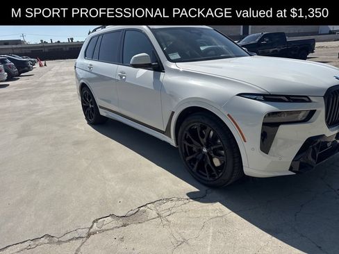 Used 2026 BMW X7 xDrive40i w/ M Sport Package AWD/4WD image 9