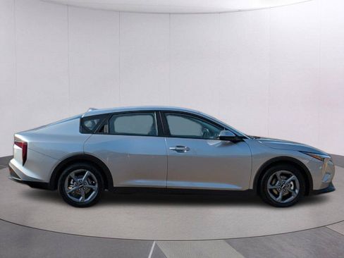 Used 2025 Kia K4 FWD image 7