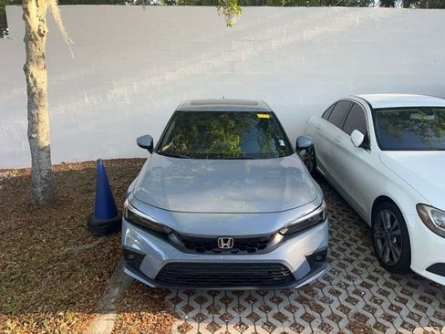 Used 2023 Honda Civic Sport Touring image 2