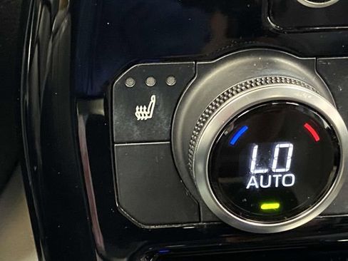 Used 2022 Toyota Highlander XLE image 24