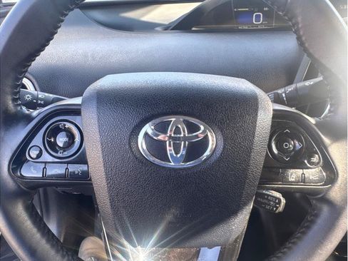 Used 2020 Toyota Prius Prime XLE FWD image 19
