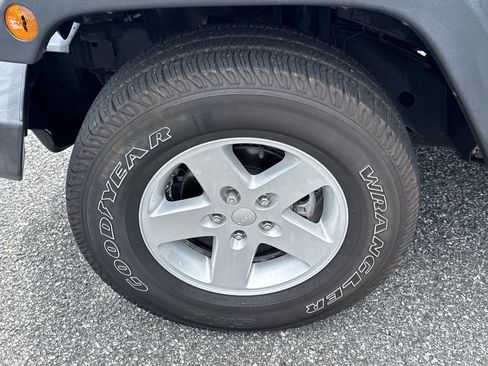 Used 2016 Jeep Wrangler Unlimited Sport w/ Quick Order Package 24S AWD/4WD image 11