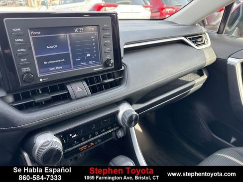 Used 2022 Toyota RAV4 LE image 21
